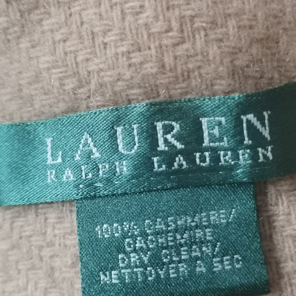 Lauren Ralph Lauren 100% Cashmere scarf - Picture 4 of 5